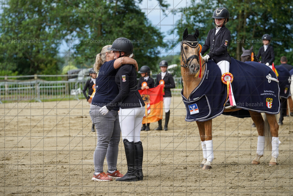20240630-FAH02509 | Turnierbilder Schwabmünchen, Dressurbilder, Springreitturnier, Reitsportbilder, Turnierfotografen Bayern, Turnierfotograf