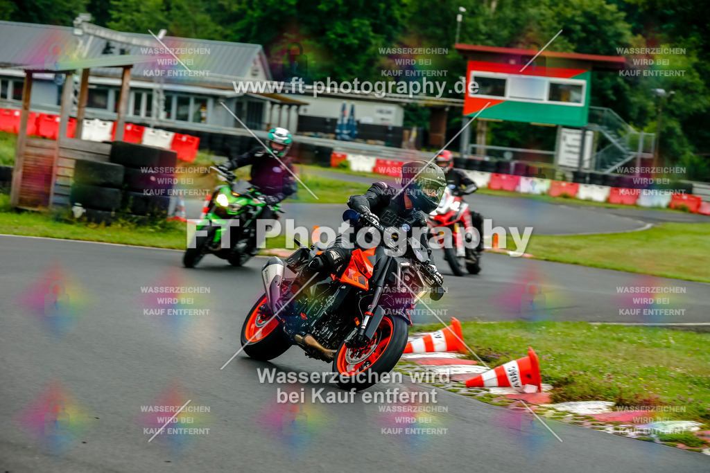 VBK-3577 | Hier findet Ihr Bilder von Touristenfahrten auf der Nürburgring Nordschleife oder von anderen Veranstaltungen die ich besucht habe. Viel Spass beim Durch Schauen 