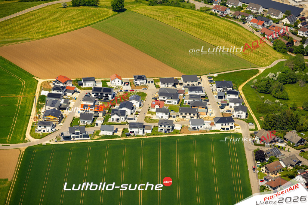 Das Luftbild zeigt Neubaugebiet Amstetten - Die Luftaufnahme wurde 2023 vom UL-Flugzeug aus erstellt ( keine Drohne ) - Hochauflösende Luftaufnahme - Für grossformatige Ausdrucke geeignet. Die Geschenkidee !Mit Lizenz und Bildrechte bestellbar
