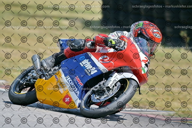 25bt04-1106 | markuskiefer.com - Realisiert mit Pictrs.com
