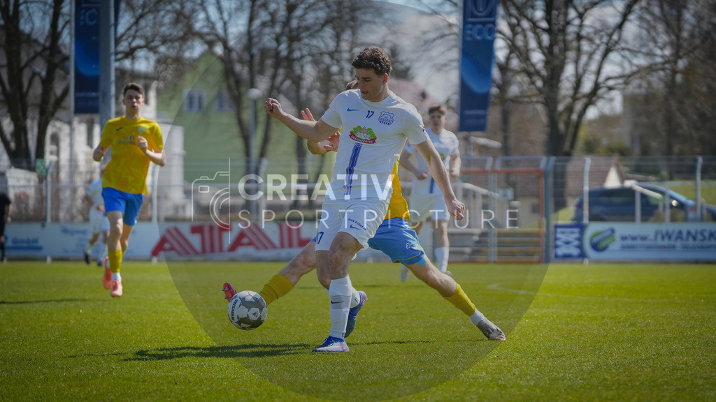 Fußball, Herren, Saison 2025/2026, Regionalliga Nordost, 29. Spieltag, FSV 63 Luckenwalde vs. FC Eilenburg, Samstag 11.04.2026, Werner-Seelenbinder-Stadion Luckenwalde, | Fußball, Herren, Saison 2025/2026, Regionalliga Nordost, 29. Spieltag, FSV 63 Luckenwalde vs. FC Eilenburg, Samstag 11.04.2026, Werner-Seelenbinder-Stadion Luckenwalde, Im Bild:Jeronimo Mattmüller (Eilenburg) - Realisiert mit Pictrs.com