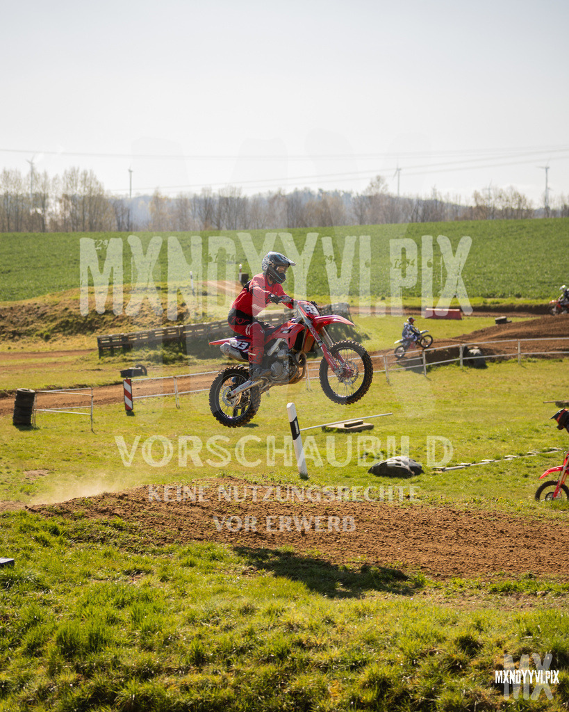 866A3008 | mxndyyvipix