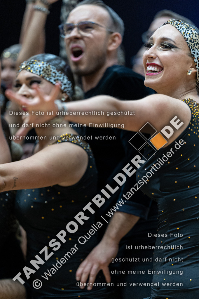 20240113-02154 | Hier finden Sie Tanz Bilder vom Latein und Standard Formationen tanzen. Sportbilder vom Tanzsport. Schöne Fotos und von Weltmeisterschaft, Europameisterschaft, Bundesliga, Regionalliga, Oberliga und Landesliga sowie von GOC Stuttgart, DanceComp, WM Bremen