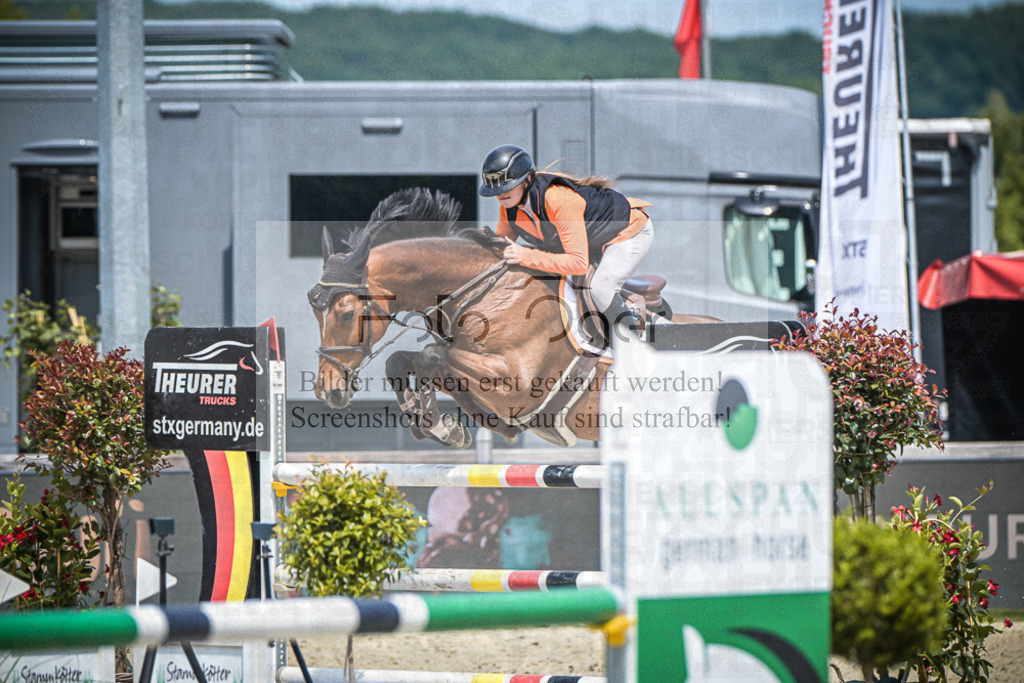 DOS_4387 | Entdecke hochwertige Reitturnierfotos von Foto Oger. Professionell, emotional und authentisch – jetzt Lieblingsmomente im Shop bestellen.Deutschlandweite Turnierfotografie. - Realisiert mit Pictrs.com
