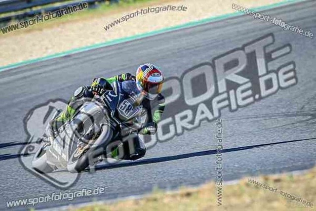 pubi7532 | Professionelle Fotos von Sportveranstaltungen, aber auch Hochzeiten und anderen Events. - Realisiert mit Pictrs.com