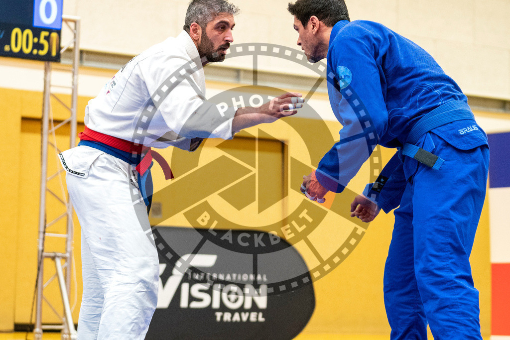 20231118PBB12864 | Fighters compete during the AJP Tour 600 Frankfurt Championship in Frankfurt/Main, Germany, on November 18, 2023.