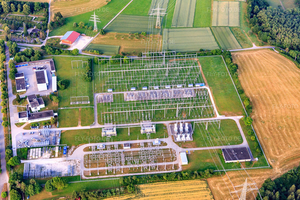Luftbild: Umspannwerk der Netze BW GmbH Engstlatt im Ortsteil Engstlatt in Balingen im Bundesland Baden-Württemberg in Deutschland. Foto: IMG_148883.jpg vom 28.06.2025 durch Werner Riehm/FLY-FOTO.deWWW.NETZE-BW.DE