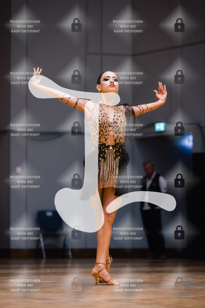 GOC 2025 - WDSF Solo Junior II Latin Female - 2025-08-21-8554 | Webshop for digital downloads and prints of dance sport, event & show photographer Julian Link - Realisiert mit Pictrs.com
