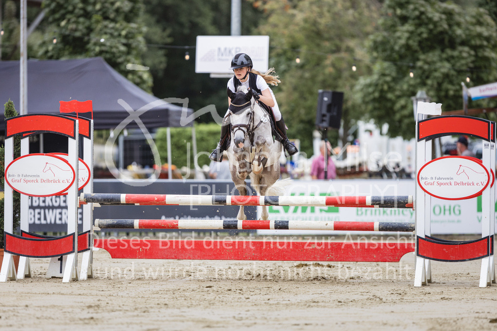 230824_Delbrueck_PonyTrophy-322 | Deine schönsten Turniermomente als professionelle Fotos! Entdecke hochwertige Pferdesport-Fotografie im Online-Shop. Jetzt Fotos finden & bestellen!