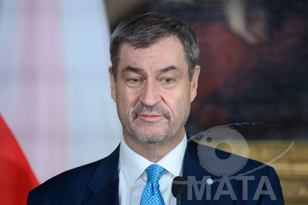 _DWA0353 | Bayerns Ministerpräsident Markus Söder (CSU) während eines Pressestatements in der Münchner Residenz vor der Verleihung des Ewald-von-Kleist-Preises. Der diesjährige Ewald-von-Kleist-Preis wird am Rande der Münchner Sicherheitskonferenz 2026 an das ukrainische Volk vergeben. München, 14.02.2026 Bayern Deutschland - Realisiert mit Pictrs.com