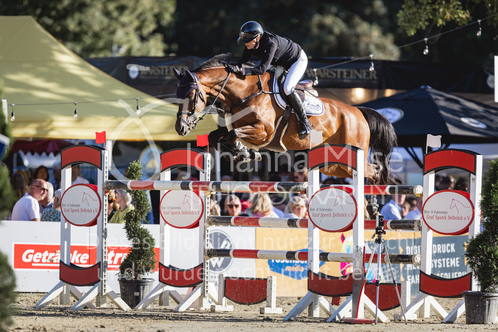 230826_Delbrueck_S1-Spr-943 | Deine schönsten Turniermomente als professionelle Fotos! Entdecke hochwertige Pferdesport-Fotografie im Online-Shop. Jetzt Fotos finden & bestellen!
