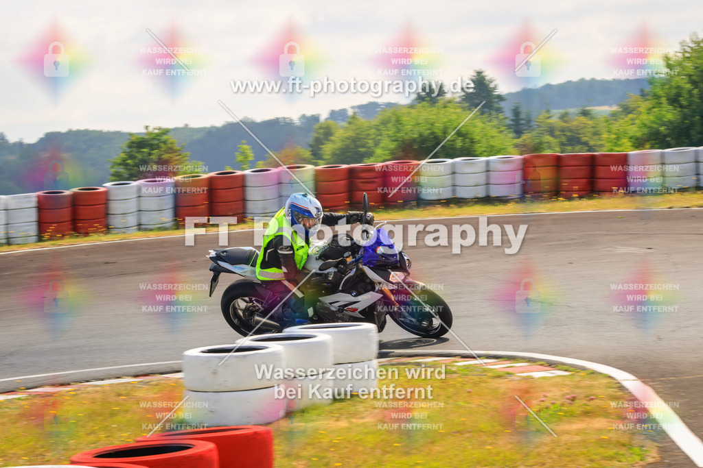 _DSK2390 | Hier findet Ihr Bilder von Touristenfahrten auf der Nürburgring Nordschleife oder von anderen Veranstaltungen die ich besucht habe. Viel Spass beim Durch Schauen 