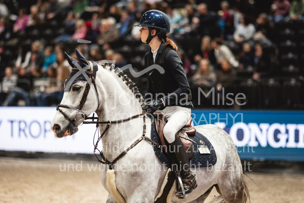240119_Leipzig_PonyTrophy-563 | Deine schönsten Turniermomente als professionelle Fotos! Entdecke hochwertige Pferdesport-Fotografie im Online-Shop. Jetzt Fotos finden & bestellen!