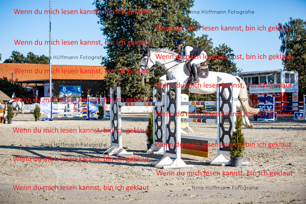 BK1A8347 | Turnierbilder Turnierfotos Nina Hüffmann Turnierfotografie Pferdefotografie Tierzeichnung Haustierzeichnung Pferdezeichnung Hundezeichnung Videograf  - Realisiert mit Pictrs.com