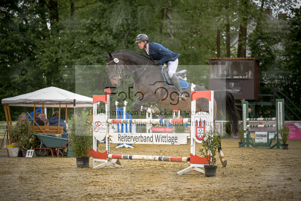 20240505-DOS_9014 | Entdecke hochwertige Reitturnierfotos von Foto Oger. Professionell, emotional und authentisch – jetzt Lieblingsmomente im Shop bestellen. - Realisiert mit Pictrs.com