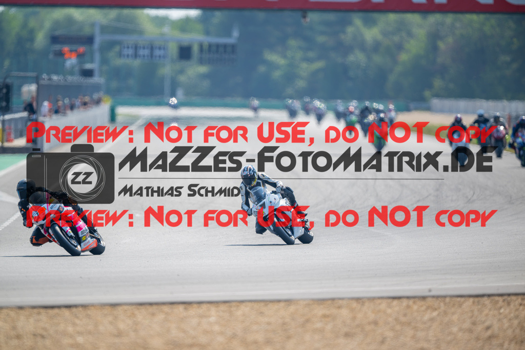 MaZZes-Fotomatrix-20260805-529294 | R1