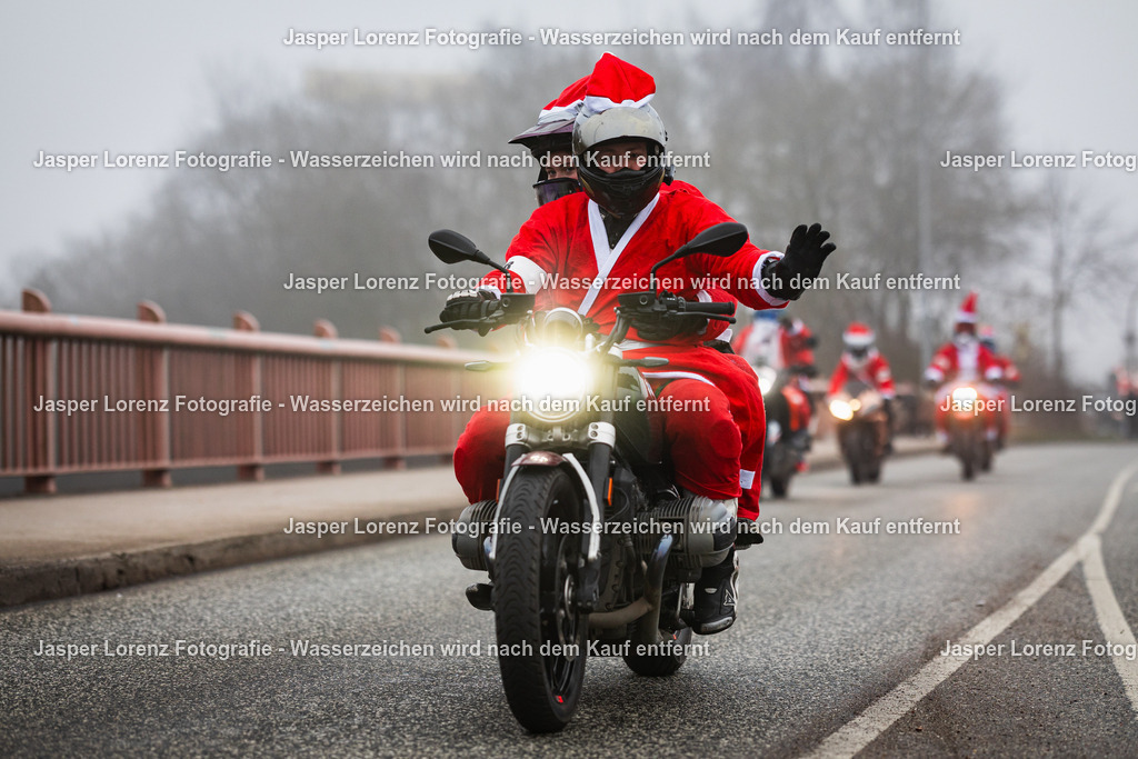 X-Mas Ride I Kiel I 2025 | Jasper Lorenz Fotografie - Realisiert mit Pictrs.com