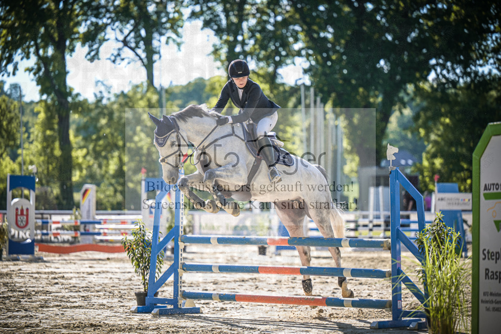 DOS_3454 | Entdecke hochwertige Reitturnierfotos von Foto Oger. Professionell, emotional und authentisch – jetzt Lieblingsmomente im Shop bestellen.Deutschlandweite Turnierfotografie. - Realisiert mit Pictrs.com
