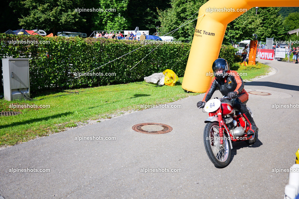 P1025787 | Erleben Sie atemberaubende, hochqualitative Fotos Ihrer Fahrt entlang der malerischen Alpenstraßen. Besuchen Sie alpineshots.com, um professionelle Aufnahmen Ihrer unvergesslichen Reise zu finden und zu kaufen - Realisiert mit Pictrs.com