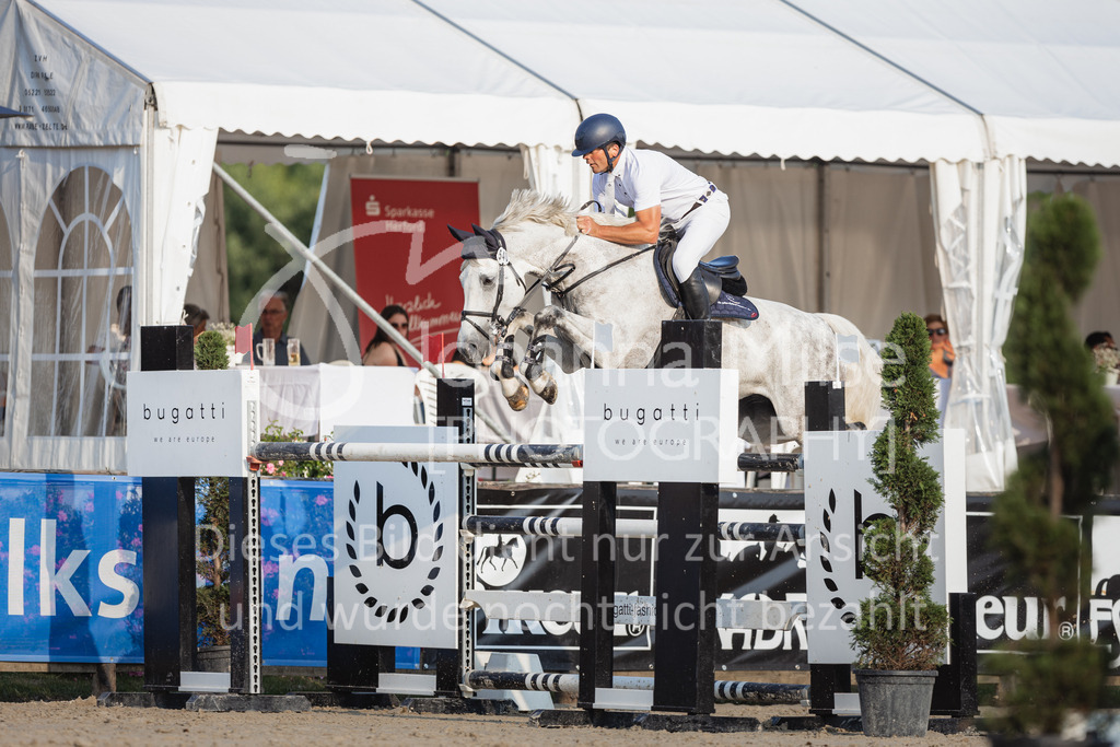 230624_PfSpTa_GroßerPreis-266 | Deine schönsten Turniermomente als professionelle Fotos! Entdecke hochwertige Pferdesport-Fotografie im Online-Shop. Jetzt Fotos finden & bestellen!