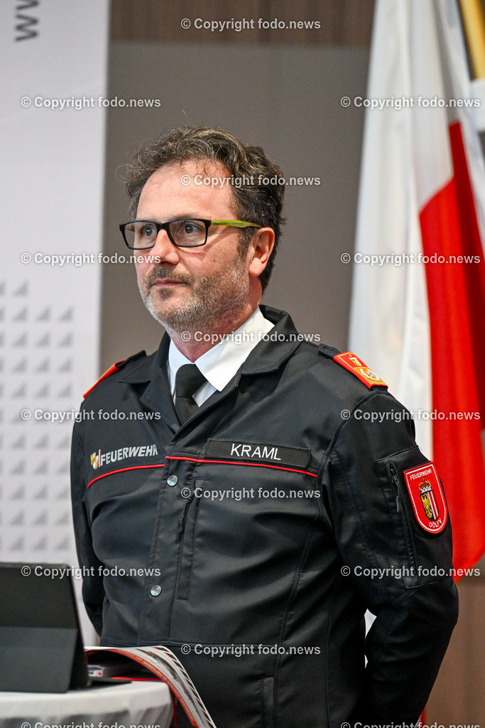 Pressekonferenz Feuerwehr Jahresbilanz 2023_ 28.02.2024-5 | 28.02.2024, Linz, AUT, Pressekonferenz Feuerwehr Jahresbilanz 2023, im Bild Karl Kraml (Landes-Feuerwehrinspektor Ooe)