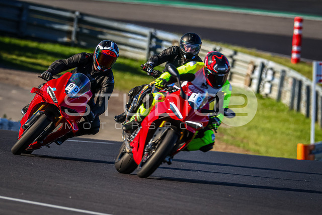 0090-260526NBR-006_90 | Deine Full-Service-Agentur für ✔️Videoproduktionen und ✔️Motorsportfotografie Jetzt Angebot anfragen!