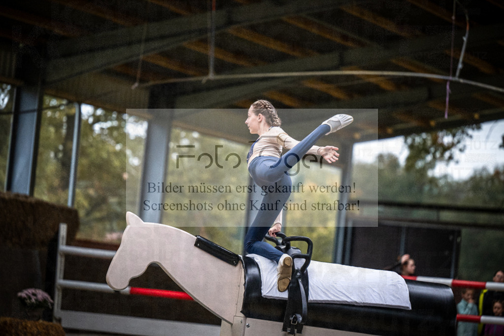 DOS_0116 | Entdecke hochwertige Reitturnierfotos von Foto Oger. Professionell, emotional und authentisch – jetzt Lieblingsmomente im Shop bestellen.Deutschlandweite Turnierfotografie. - Realisiert mit Pictrs.com