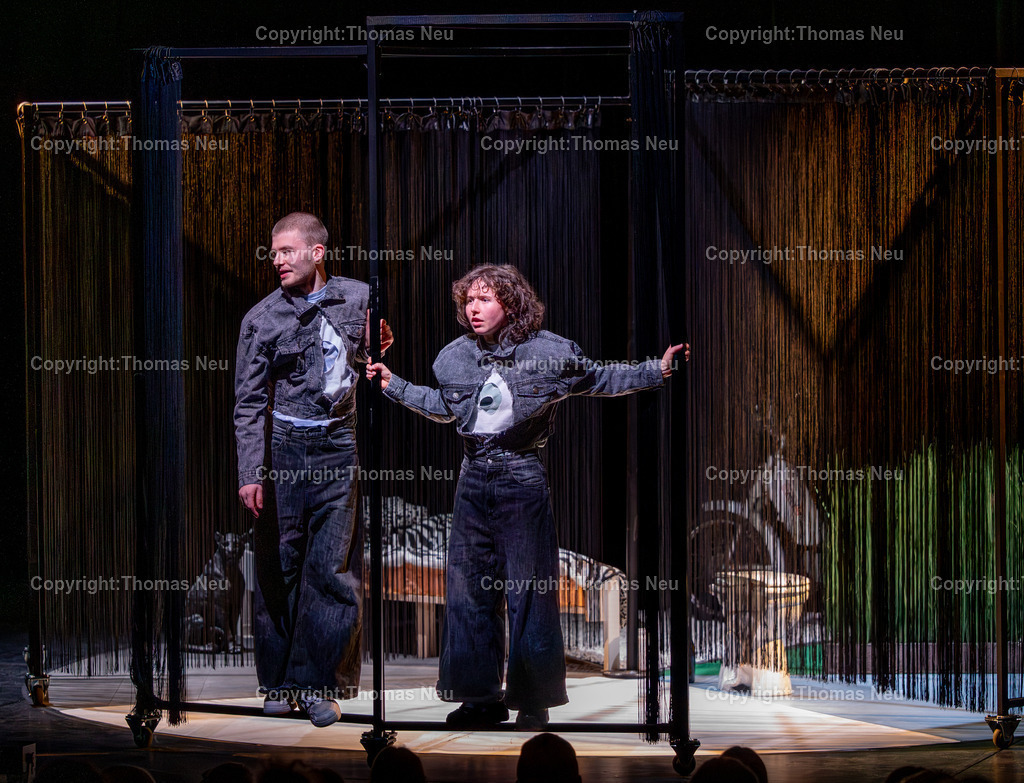 Woche-junger-schauspieler-Bensheim-Ich-sehe-was-was-du-nicht-siehst-Fotografie-Thomas-Neu-4 | bbe, Bensheim, Woche junger Schauspieler, Ich sehe was / was du nicht siehst (UA),,Bild: Thomas Neu
