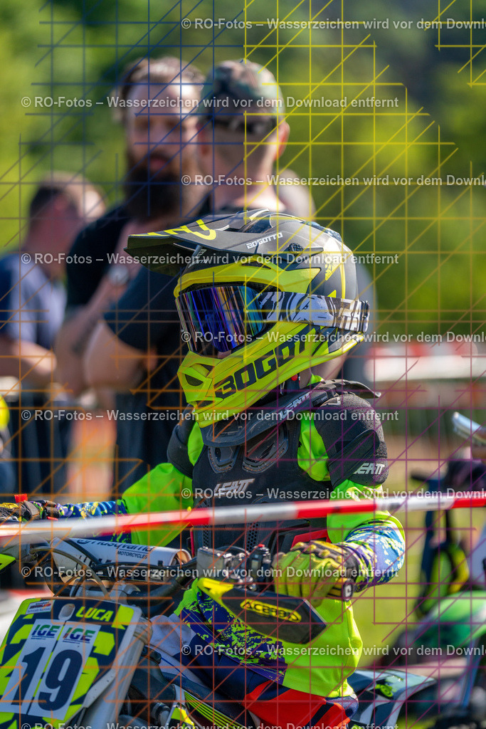 Wolfshausen 1 Lauf -66 | Sportfotografie von RO-Fotos: Motorsport, Motocross, Enduro, Laufveranstaltungen und Triathlon. Professionelle Fotos von Sportlern und Events. - Realisiert mit Pictrs.com