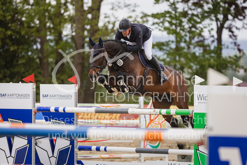 250504_SpengeW_Stil-S-525 | Deine schönsten Turniermomente als professionelle Fotos! Entdecke hochwertige Pferdesport-Fotografie im Online-Shop. Jetzt Fotos finden & bestellen!