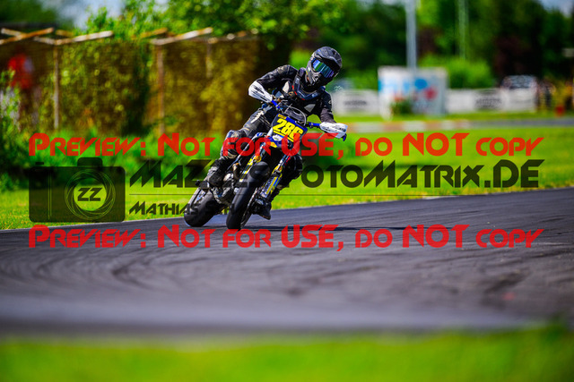 MaZZes_FotoMatrix_240714_6007705_4781 | S2