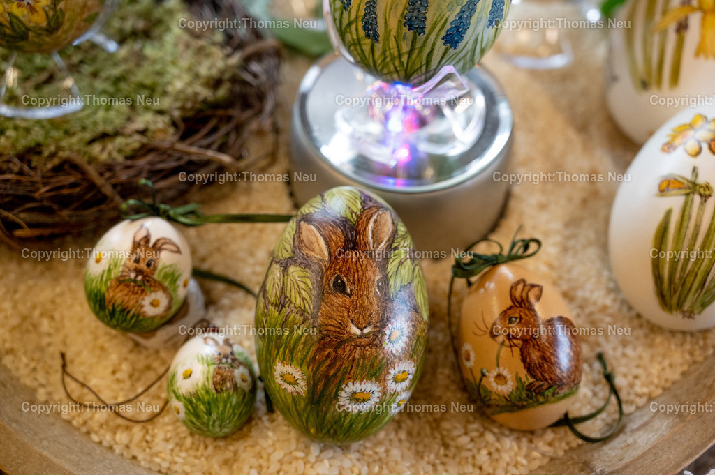 Ostermarkt_Lindenfels__DSC_9577 | bli, Lindenfels, Ostermarkt im und um das Bürgerhaus, besonders kunstvoll handbemalte Eier  von Hühnern und Gänsen gab es am Stand von Renate Rauth, ,, Bild: Thomas Neu