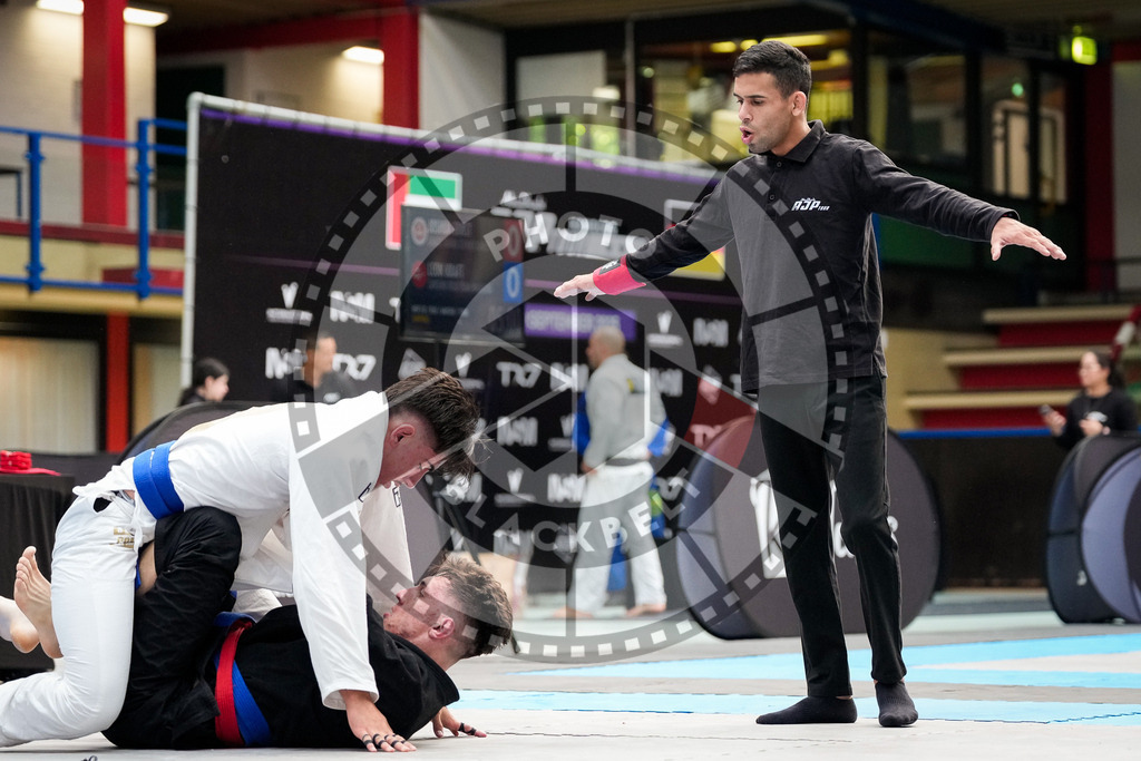 20250920PBB1538 | Athletes compete during the AJP Tour Hamburg International Jiu-Jitsu Championship, on September 20, 2025 in Hamburg, Germany. © Chiara Dazi / photoblackbelt
