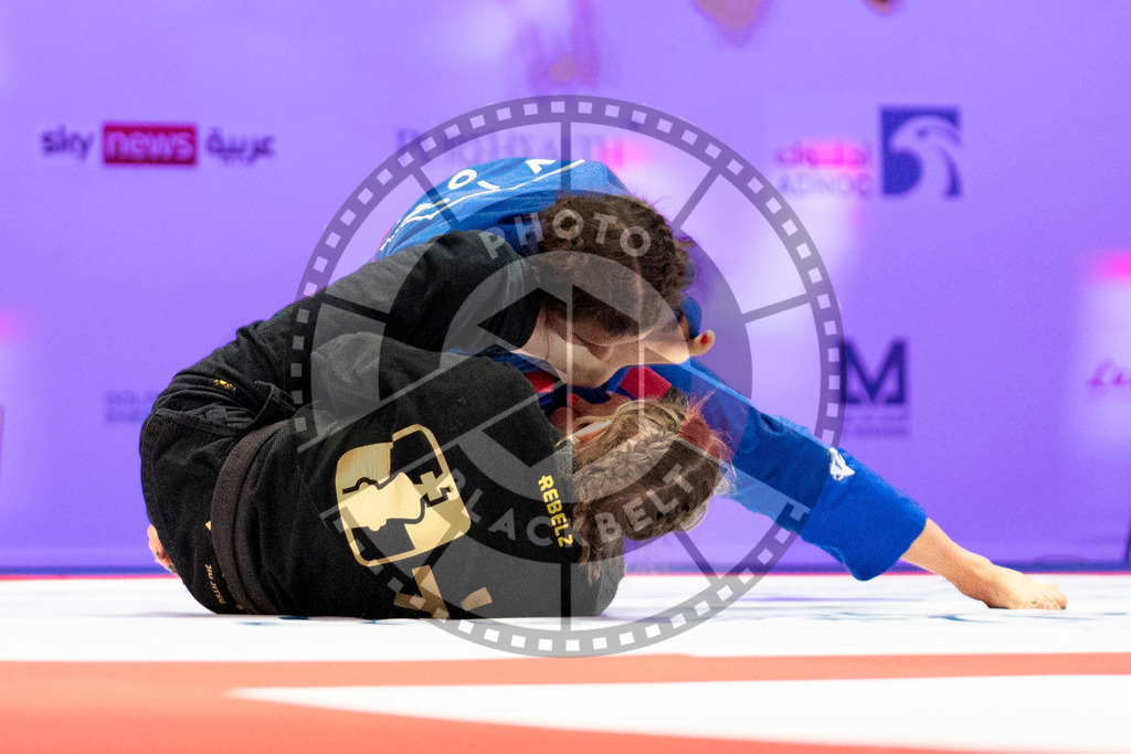 20231109PBB4395 | Fighters compete during the AJP World Professional Championship in the Mubadala Arena in Abu Dhabi, Arab United Emirates, on November 9, 2023.