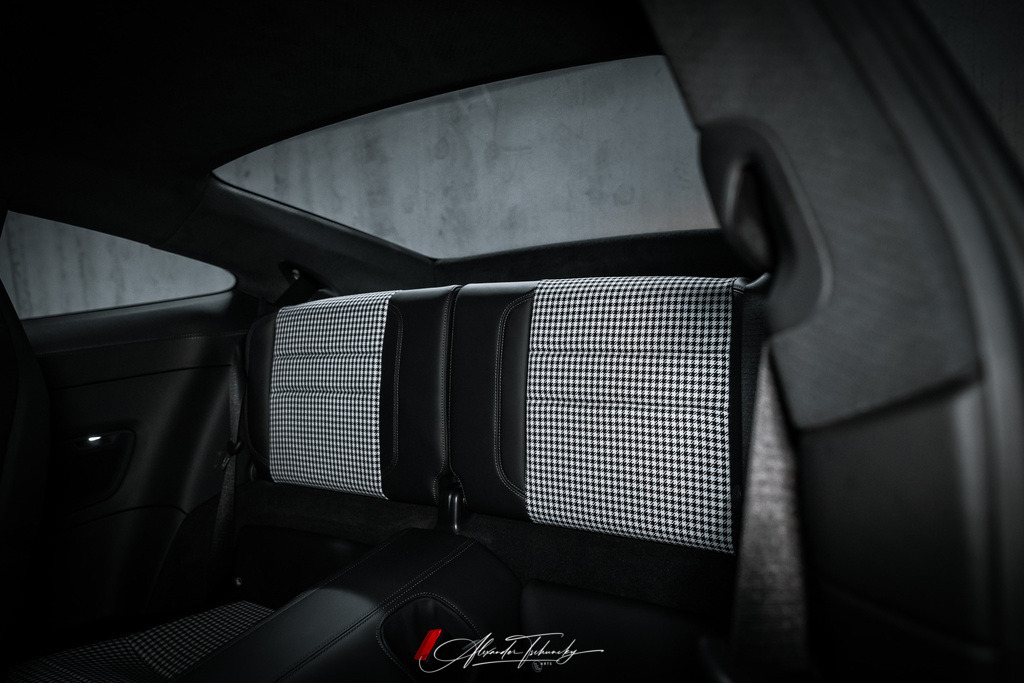 R6PZ3569 _Alexander Tschuncky | Entdecken Sie die faszinierende Welt von Alexander Tschuncky Arts: Kreative Fotografie, atemberaubende Automobilkunst und hochwertiger Bilderdruck. Lassen Sie sich inspirieren! - Realisiert mit Pictrs.com