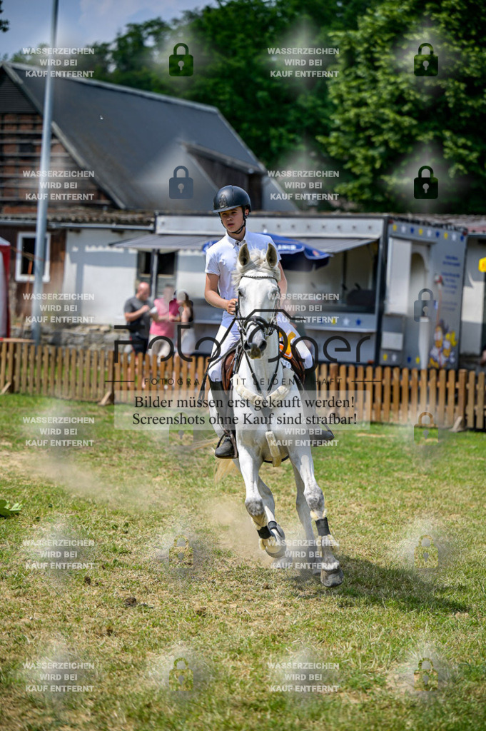 20230611-_DOS3688 | Entdecke hochwertige Reitturnierfotos von Foto Oger. Professionell, emotional und authentisch – jetzt Lieblingsmomente im Shop bestellen.Deutschlandweite Turnierfotografie. - Realisiert mit Pictrs.com