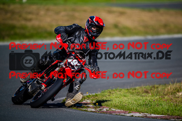 MaZZes_FotoMatrix_220904_7157 | S4