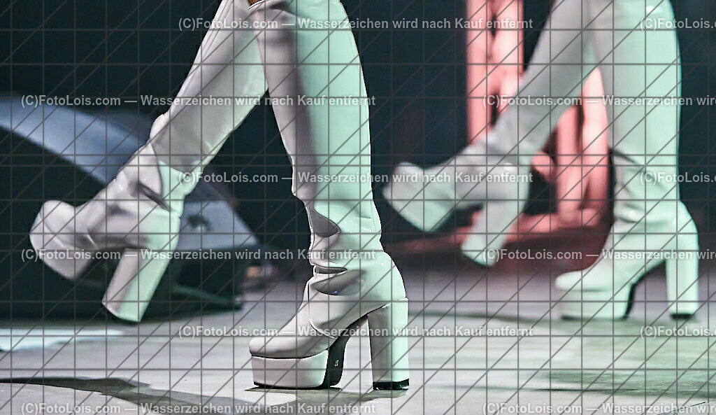 ALP2226_MAGIC of ABBA_MAMMA MIA | (C)FotoLois.com, Alois Spandl, MAMMA MIA - What a Show mit THE MAGIC of ABBA im Stadtpark Wieselburg, Fr 11. Aug. 2023.