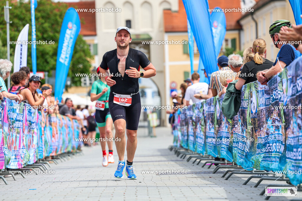 995A2527 | Stadttriathlon Erding 2025. #yourpictrs #sportshot_your_pictrs @Sportshotphotography #stadttriathlonerding Copyright: www.sportshot.de