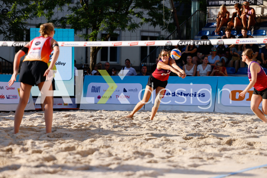 Obi BeachTour 2026 - Basel | BASEL, SWITZERLAND - JULY 17: ELIN SHANA KLUSER (SUI) during the Obi BeachTour 2026 match between BOSSART / ABBÜHL (SUI) and KLUSER / SCHWAB (SUI) at Barfüsserplatz on July 17, 2026 in Basel, Switzerland. - Realisiert mit Pictrs.com