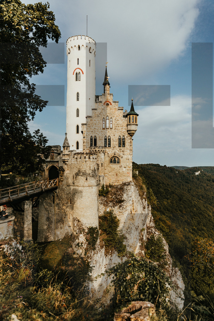 Ba-Wue | FI-LO Bildershop – Entdecken Sie beeindruckende Fotografie und inspirierende Videoproduktionen. Tauchen Sie ein in faszinierende Welten und lassen Sie sich von meinen einzigartigen Werken auf eine emotionale Reise mitnehmen. Perfekt für Kunstliebhaber und - Realisiert mit Pictrs.com