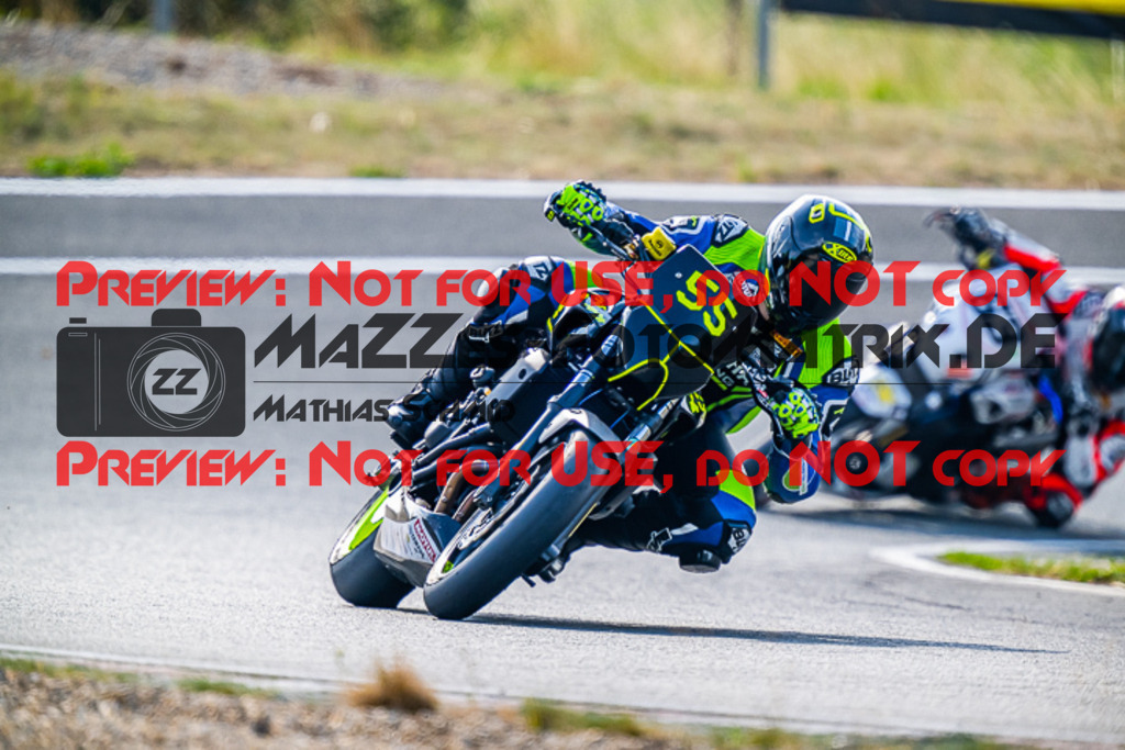 MaZZes_FotoMatrix_220722_9329 | TWIN