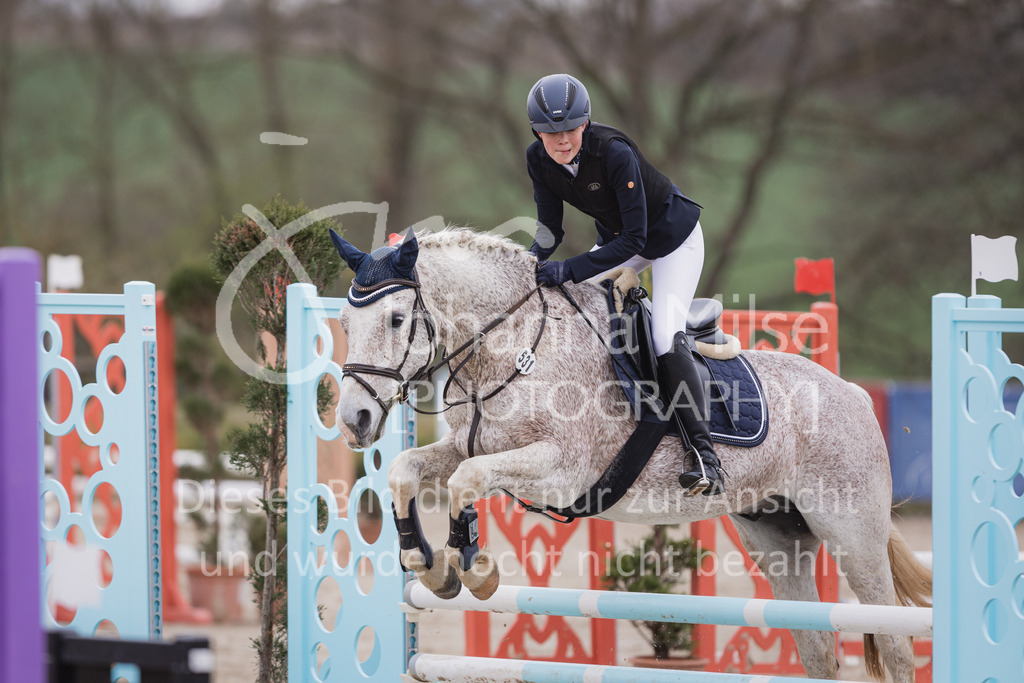 230408_Frühlingsfest_SpringreiterWB-117 | Deine schönsten Turniermomente als professionelle Fotos! Entdecke hochwertige Pferdesport-Fotografie im Online-Shop. Jetzt Fotos finden & bestellen!