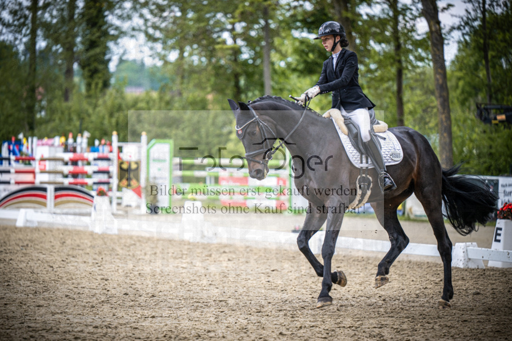 DOS_2172 | Reitturnier Venne - Realisiert mit Pictrs.com