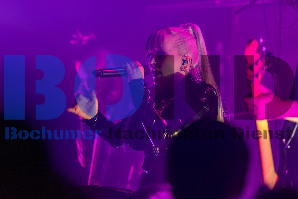 SES_ENIKOL20250501-31 | bond - Realisiert mit Pictrs.com