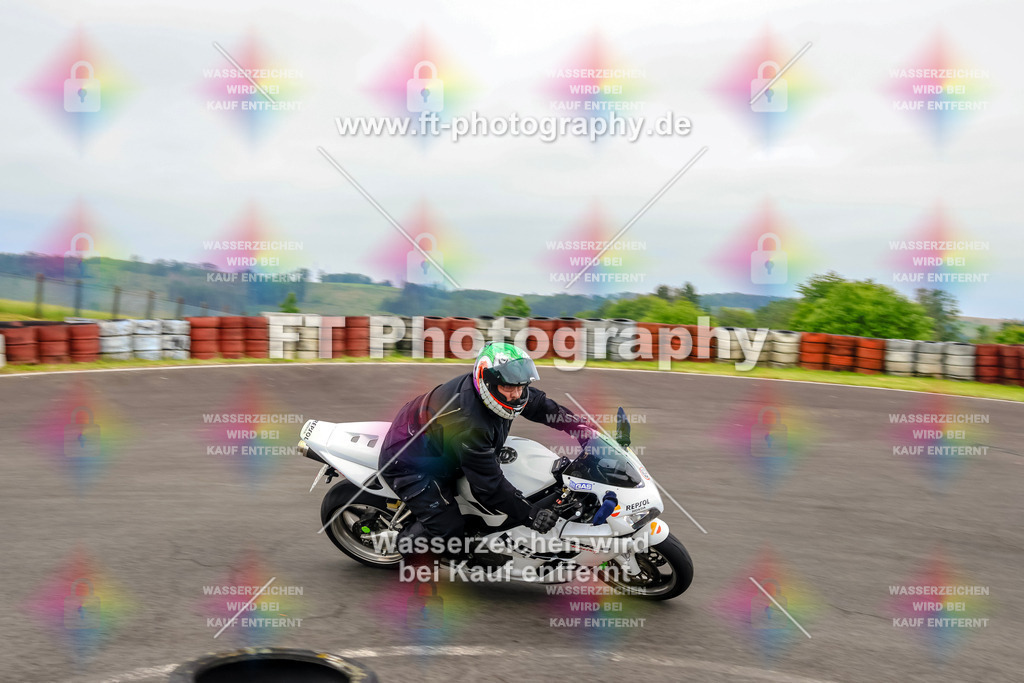 OBK-5734 | Hier findet Ihr Bilder von Touristenfahrten auf der Nürburgring Nordschleife oder von anderen Veranstaltungen die ich besucht habe. Viel Spass beim Durch Schauen 