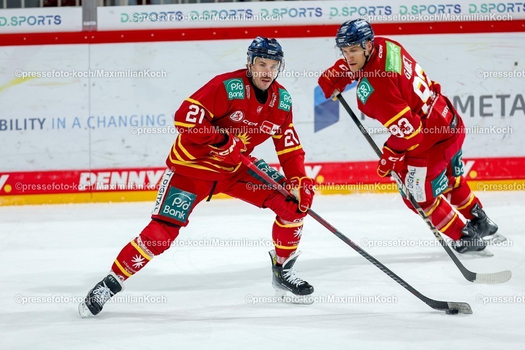DEG02032502071 | 02.03.2025, Eishockey, Penny DEL, Düsseldorfer EG - Nürnberg Ice Tigers, PSD-BANK Dome: Brendan O Donnell (DEG #21) neben Tyler Gaudet (DEG #93)