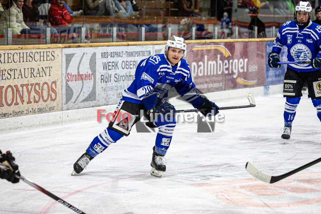 SC Forst NATURE BOYS gegen ESC Hassfurt HAWKS | Eishockey Landesliga Herren Playoffs 2024/25 - Spiel 2 von 4, SC Forst NATURE BOYS gegen ESC Hassfurt HAWKS, 20250222,Thomas PTOK (Nature Boyz 20) in Aktion,2025-02-22 in Peißenberg (Eisstadion Peißenberg)Thomas PTOK (Nature Boyz 20)Copyright: WolfgangxLindner foto-lindner.de