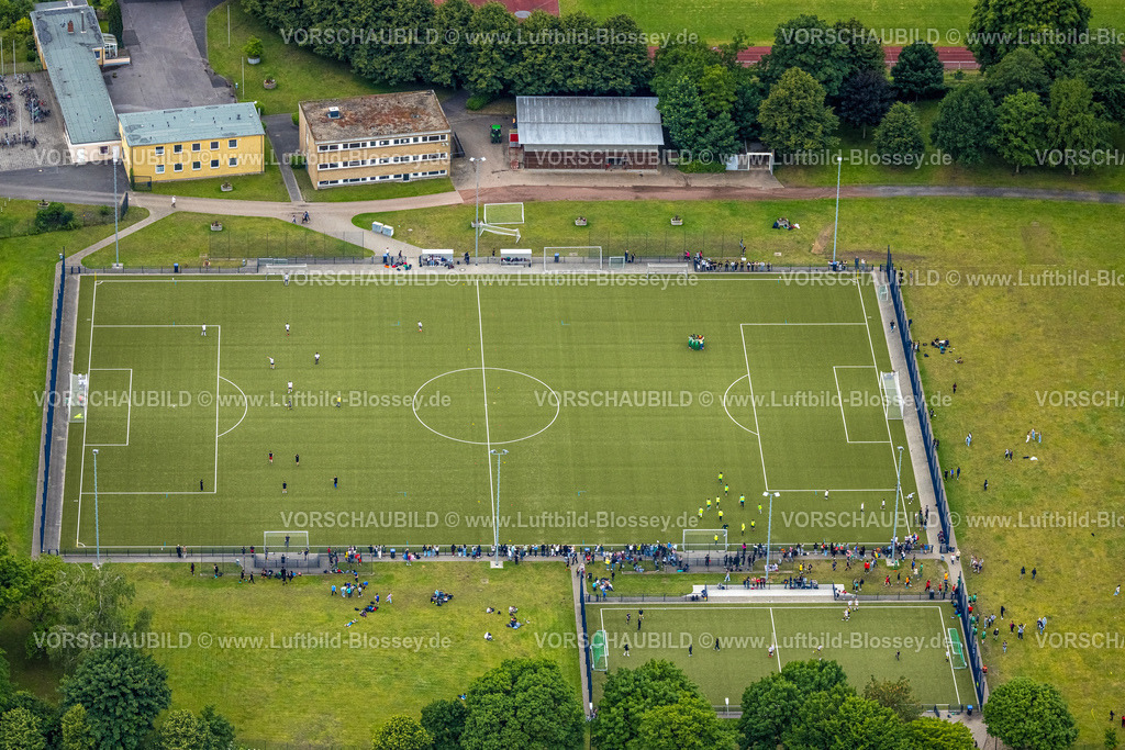 Hamm220602422 | Luftbild, Fußballspiel mit Zuschauern im Sportzentrum Hamm-Ost,  Mitte, Hamm, Ruhrgebiet, Nordrhein-Westfalen, Deutschland