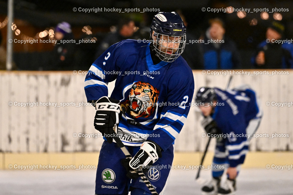 ELV Zauchen vs. EC Tigers Paternion  | #2 Pranjic Marko EC Tigers Paternion, ELV Zauchen vs. EC Tigers Paternion , ELV Zauchen vs. EC Tigers Paternion  am 02.01.2025 in Eisoval Zauchen (Stadthalle Villach), Austria, (Photo by Bernd Stefan)